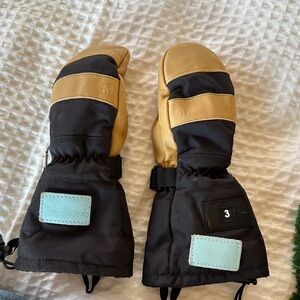 Chopper Mill Black and Tan Winter Ski Mittens